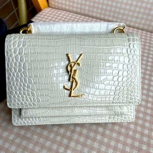 SUNSET CHAIN WALLET IN CROCODILE-EMBOSSED SHINY LEATHER